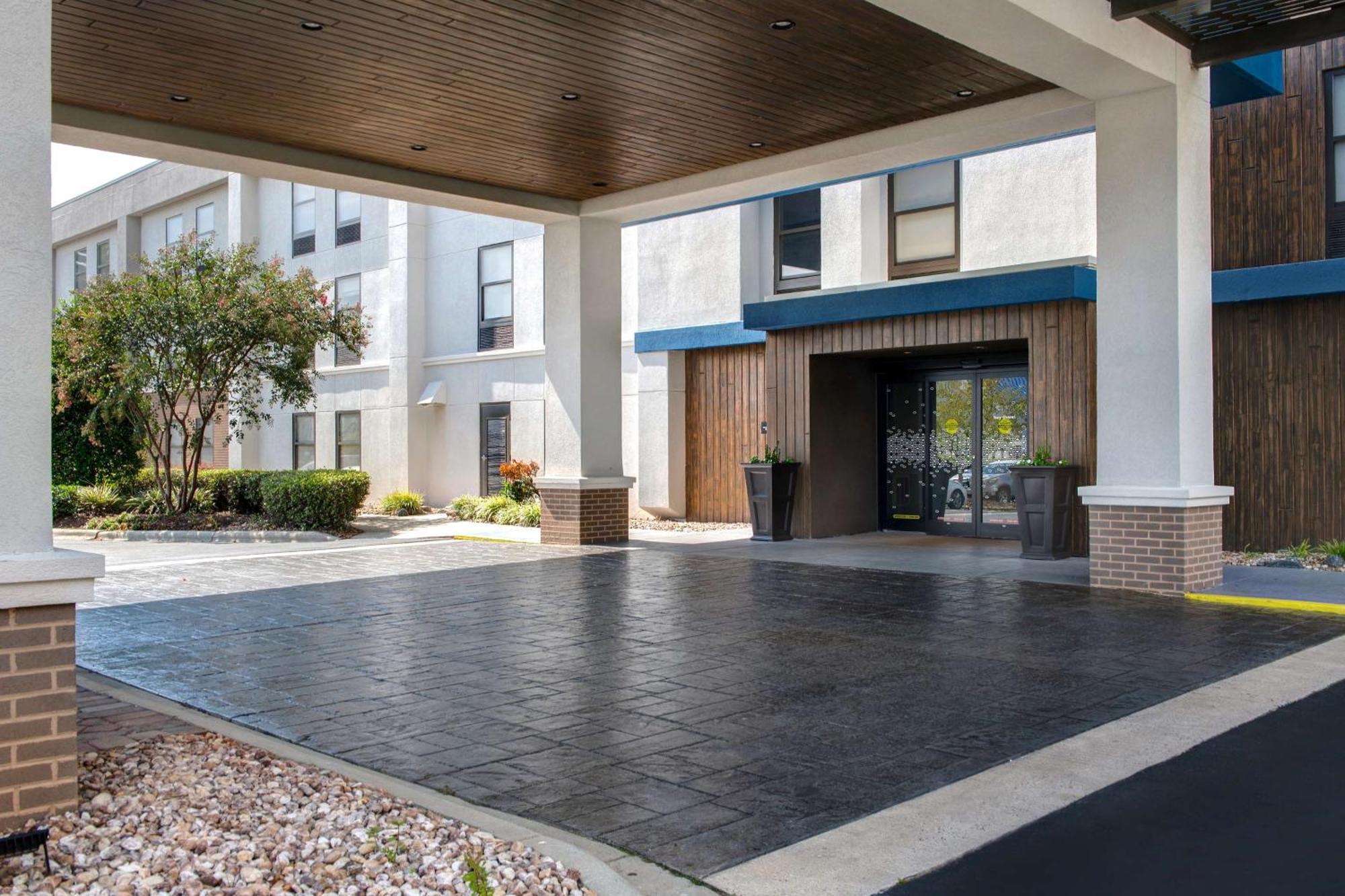 Hampton Inn Charlotte Monroe Exterior foto