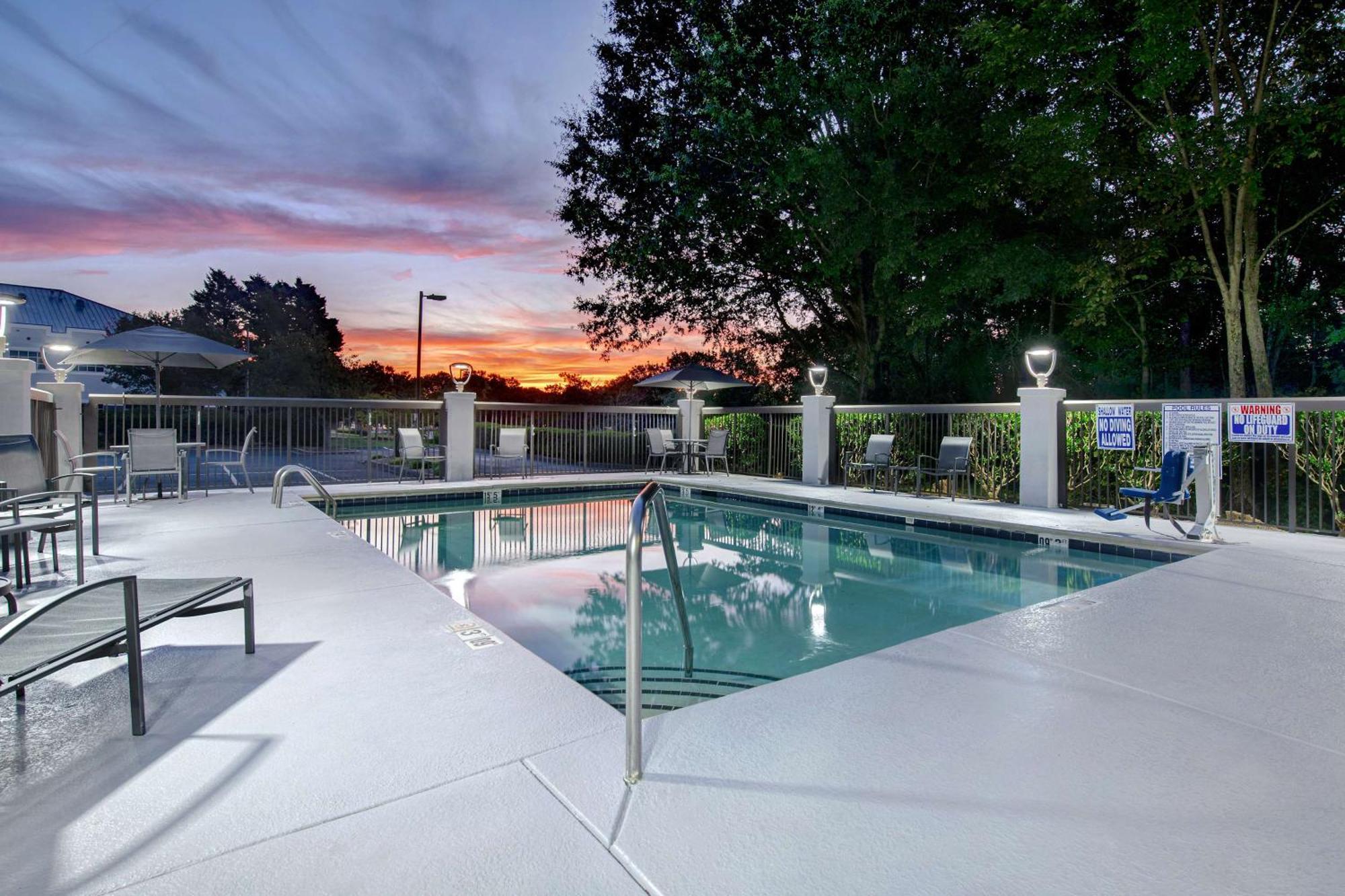 Hampton Inn Charlotte Monroe Exterior foto