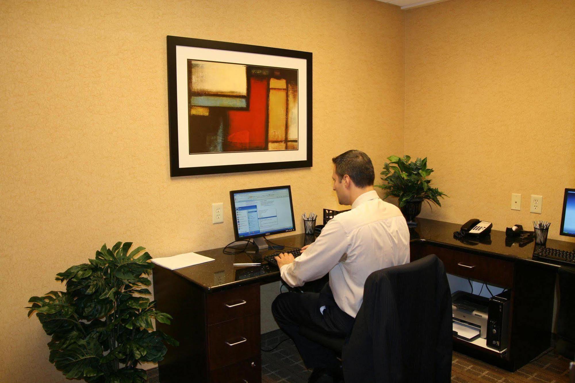 Hampton Inn Charlotte Monroe Instalações foto